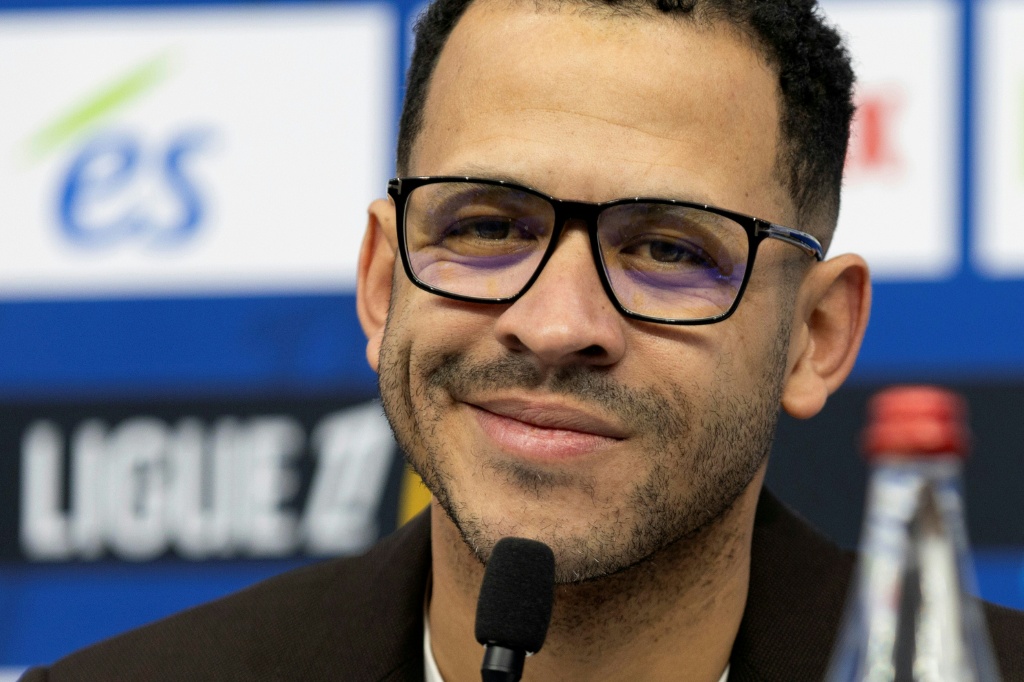 Strasbourg faces pitfalls of multi-club system as Chelsea snags Rosenior