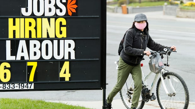 Jobs, economy top voters' priorities at the end of a turbulent 2025: Nanos poll