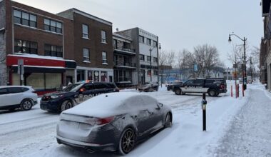 Man arrested after woman allegedly pushed from 3-storey balcony in Montreal