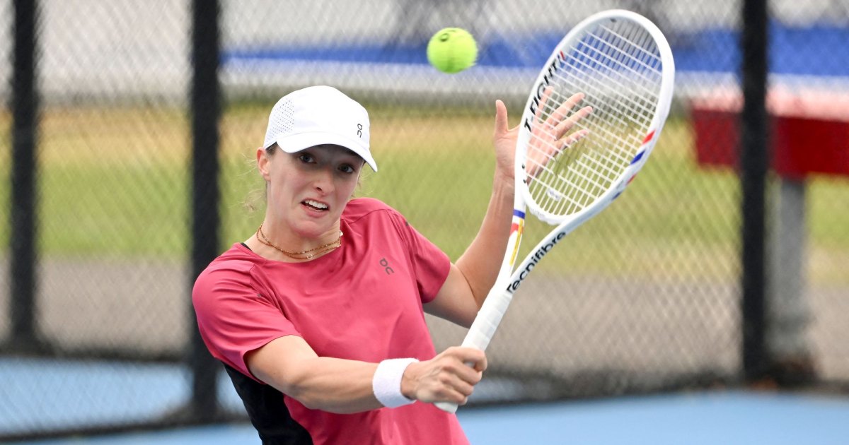 Iga Swiatek Dismisses Controversial ‘Battle of the Sexes’ Tennis Match