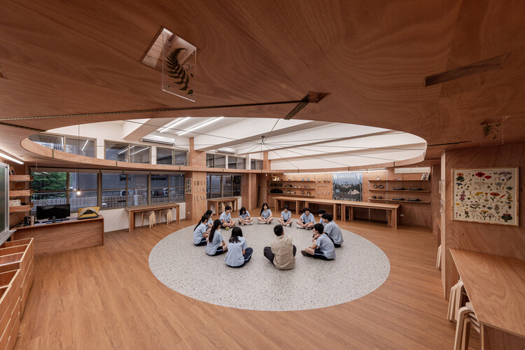 Qingshan Forest Junior High School Classroom / 317designstudio - Interior Photography, Wood