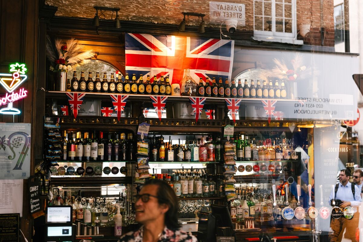 UK Pubs Pitch Tax Discount to Treasury Amid Concern Over Budget