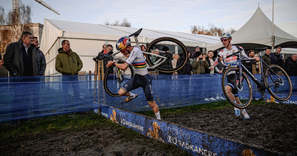 Pidcock keeps focus on road cycling, but cross country in 2026 is a possibility