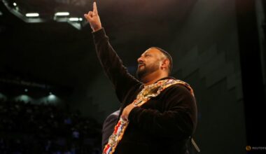 Boxing biopic 'Giant' tells tale of 'the prince and his trainer'