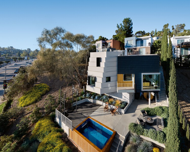 Ivan Hill ADU Residence / Warren Techentin Architecture - Image 2 of 16