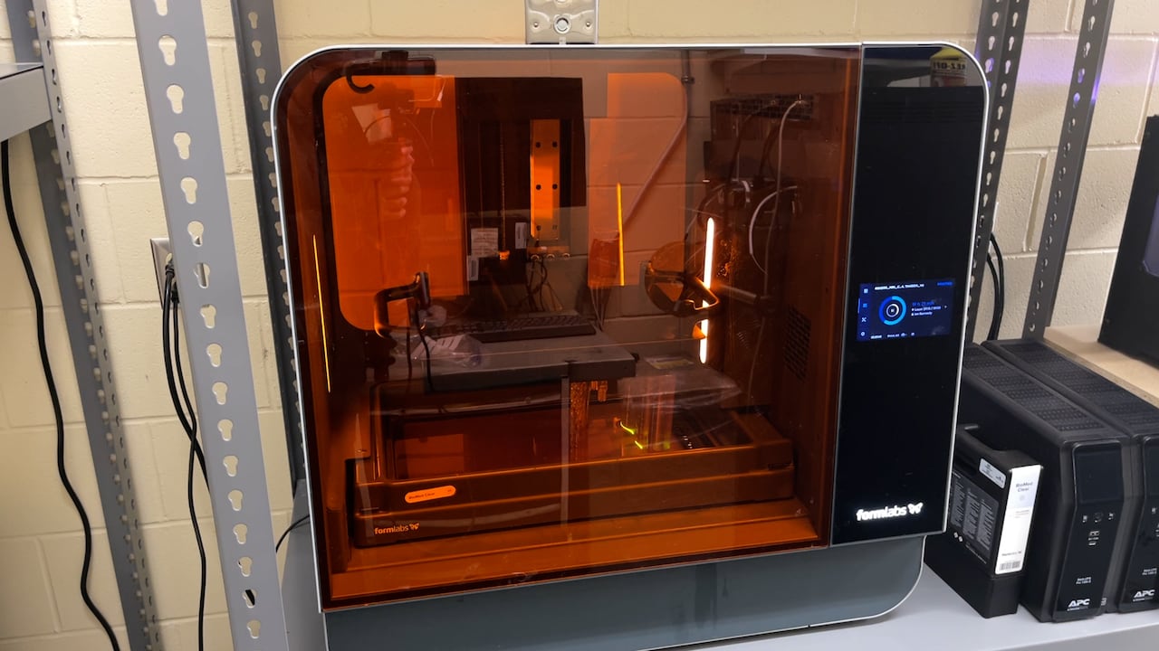 This “first-in-Canada” 3D printer creates tools used by radiologists, specific a patients' anatomy, that can target tumours with an unprecedented level of accuracy.