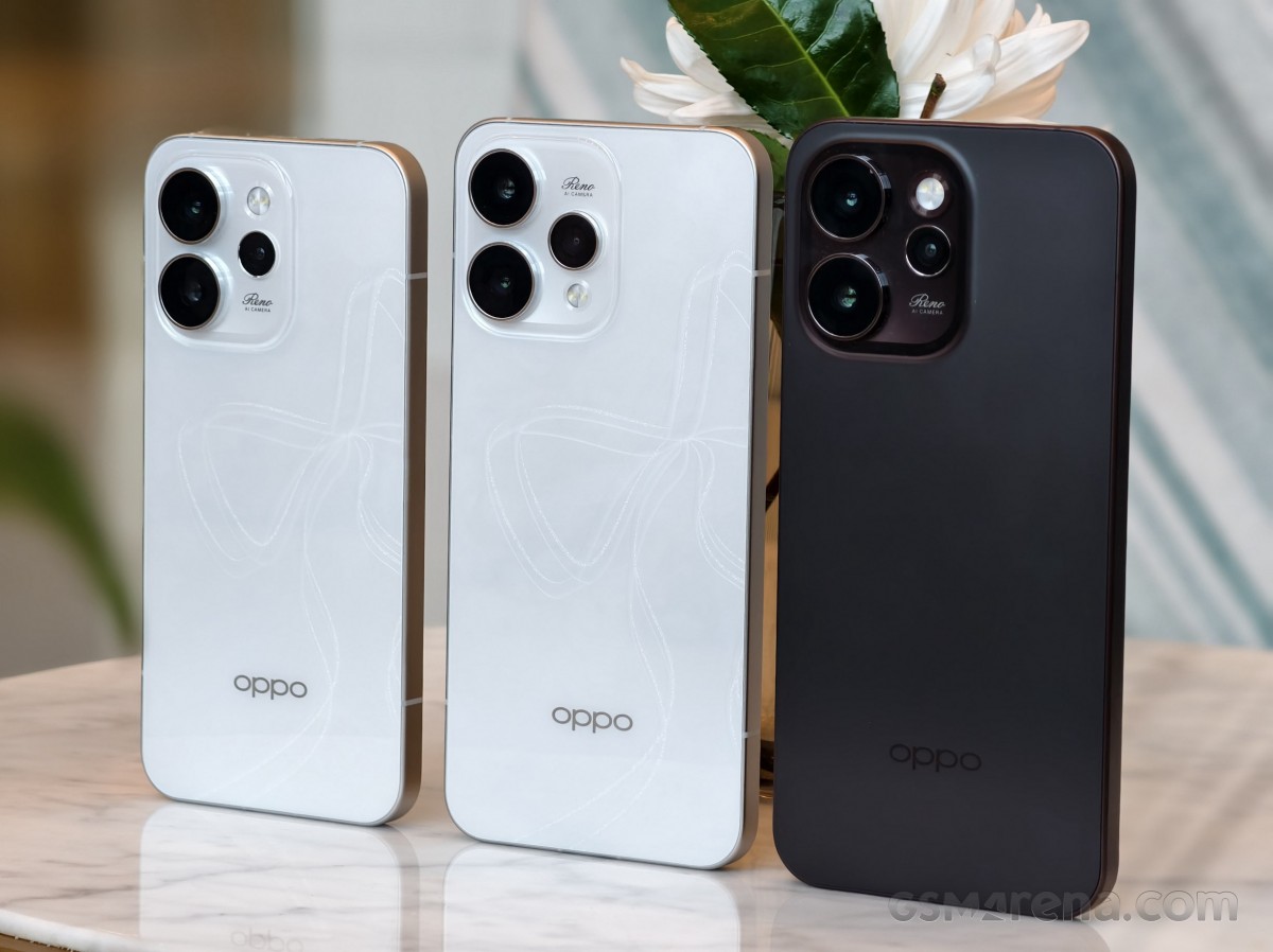 Oppo Reno15 Pro Mini next to Reno15 and Reno15 Pro Max 