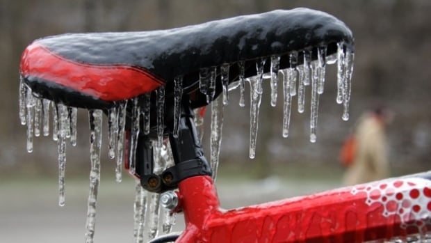 Freezing rain warning in effect for pockets of Manitoba