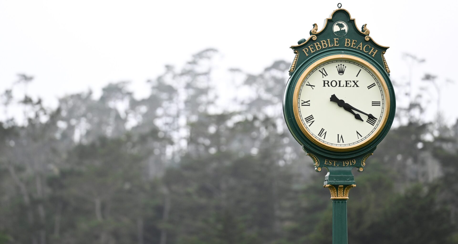 Five Iron Golf Launches Nationwide Indoor Crosby Clambake Tournament