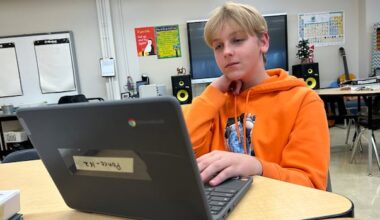 Artificial intelligence in the classroom: How a Winnipeg school is adapting to new technology