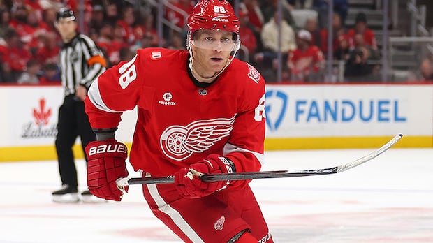 American NHL players reflect with Patrick Kane on brink of history: 'Absolute legend'