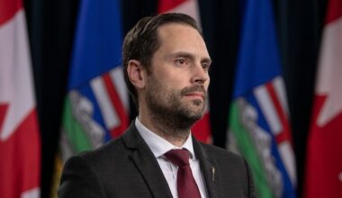 Alberta orders fatality inquiry into death of man at Edmonton emergency room