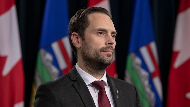 Alberta orders fatality inquiry into death of man at Edmonton emergency room