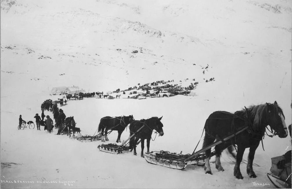 A bicycle in the snow 