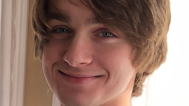 ‘We are just at a loss’: Family searches for answers a year after son’s disappearance at Quebec ski resort