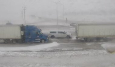 Section of Trans-Canada Highway in Manitoba closed after 2 multi-vehicle crashes: RCMP