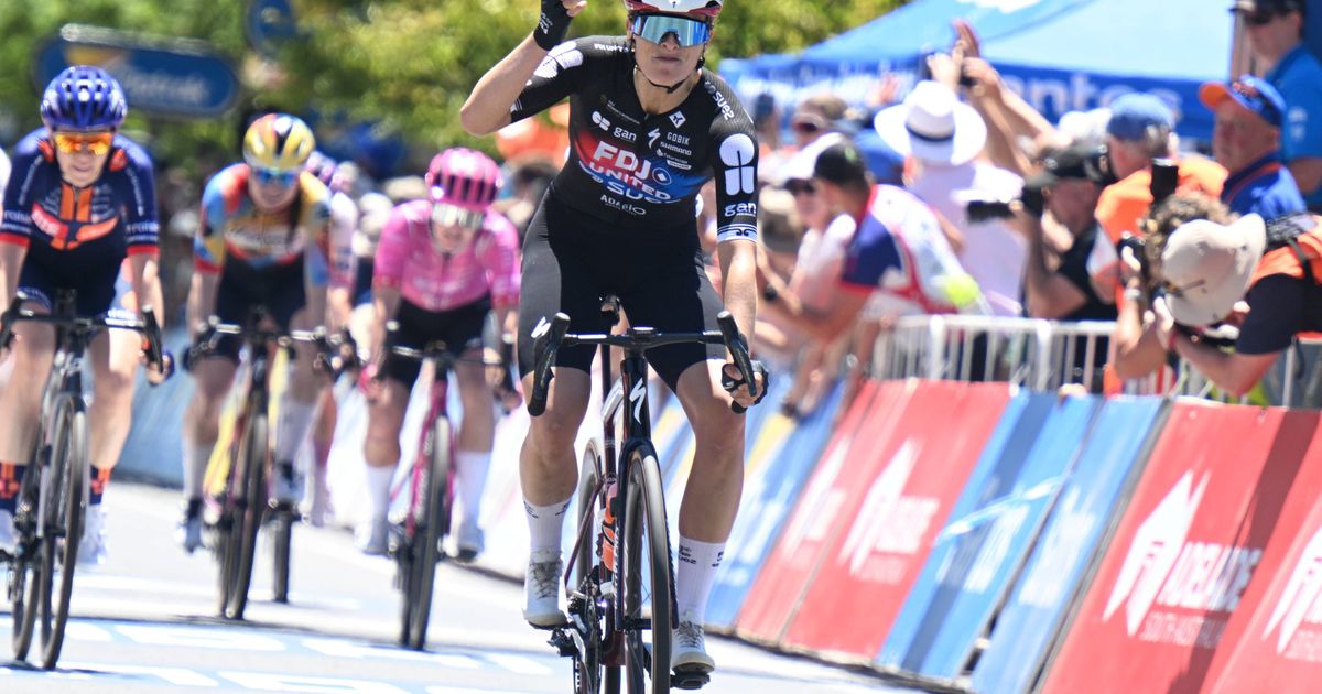 Unbeatable Wollaston extends lead at Tour Down Under with second stage win