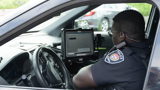 Ottawa police will now text updates to residents calling for help