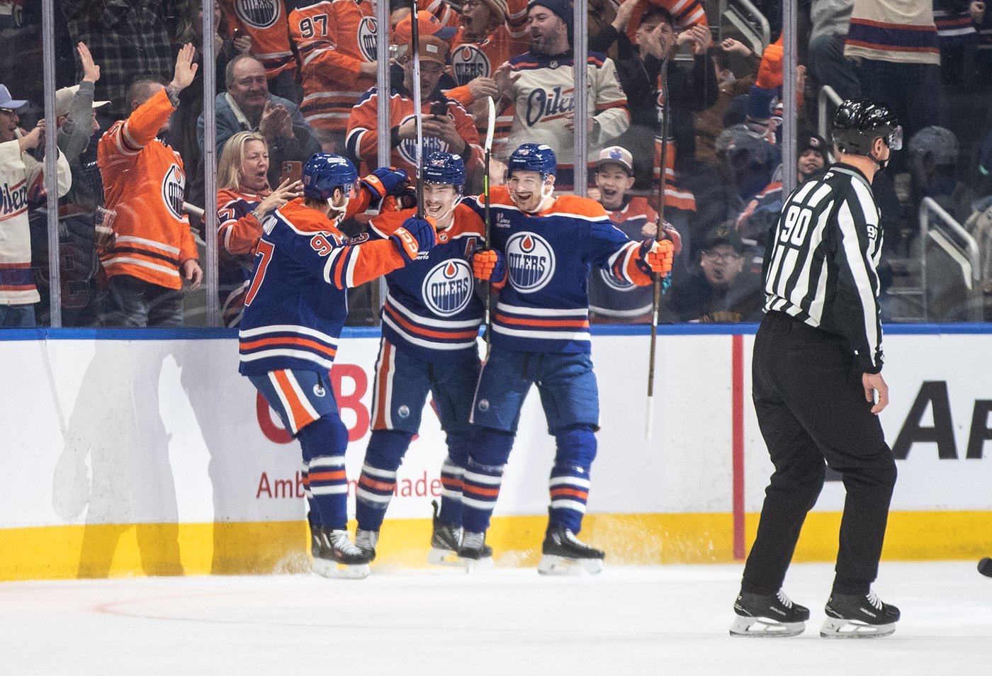 Nugent-Hopkins scores winning goal for Oilers in his 1,000th NHL game