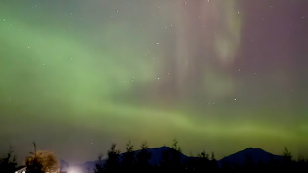 British Columbians dazzled by northern lights this week
