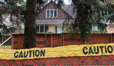 Toronto looks to limit size of underground floors in 'iceberg homes'