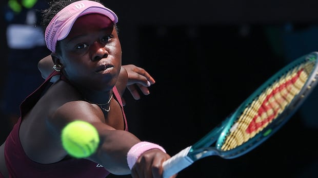 Fast-rising Mboko meets her match in Australian Open 4th round, losing to world No. 1 Sabalenka