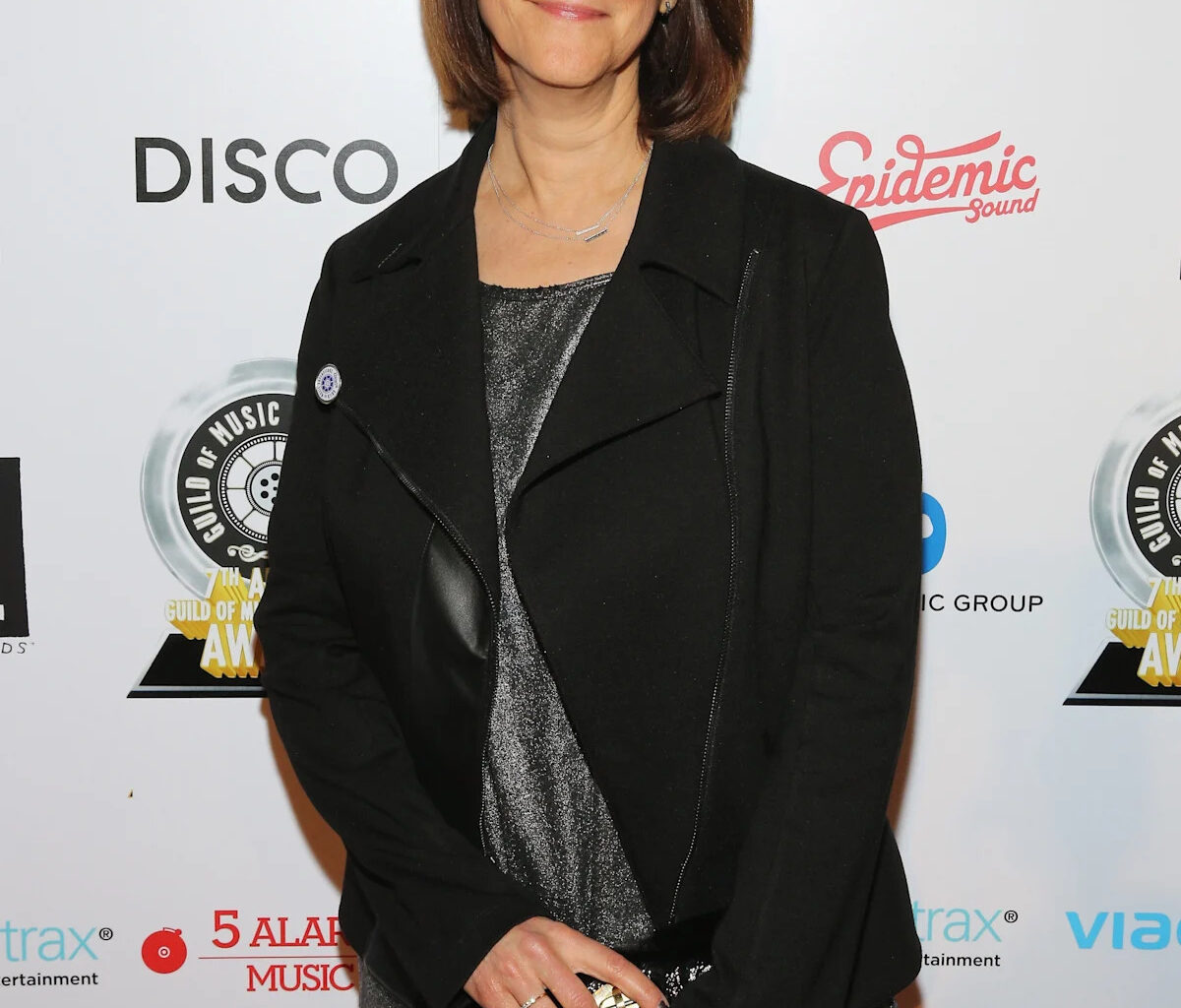 'American Idol' honors Robin Kaye in premiere – 'Save you a seat'