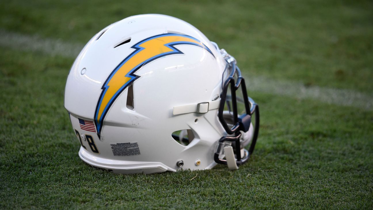 Western Michigan's O'Leary hired as Chargers' defensive coordinator