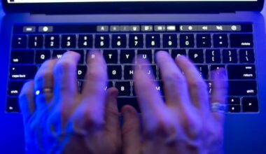 More criminals are using AI for ransomware attacks, cybersecurity centre warns