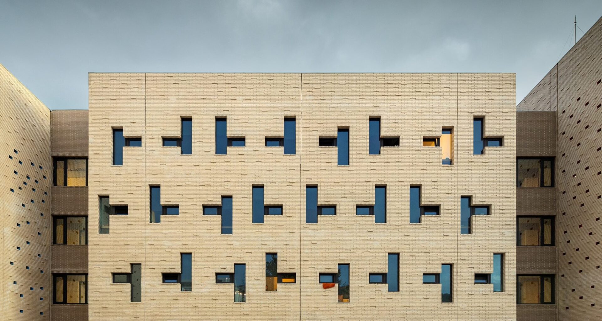Ventura Terra University Residence - University of Lisbon / CVDB arquitectos