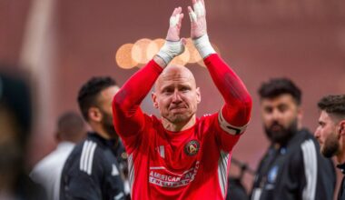 FILE - Atlanta United goalkeeper Brad Guzan applauds the crowd after an MLS soccer match against CF Montréal, Feb. 22, 2025, in Atlanta. (AP Photo/Danny Karnik, File)