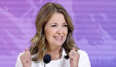 On home turf, Alberta Premier Danielle Smith jabs familiar foes to warm reception