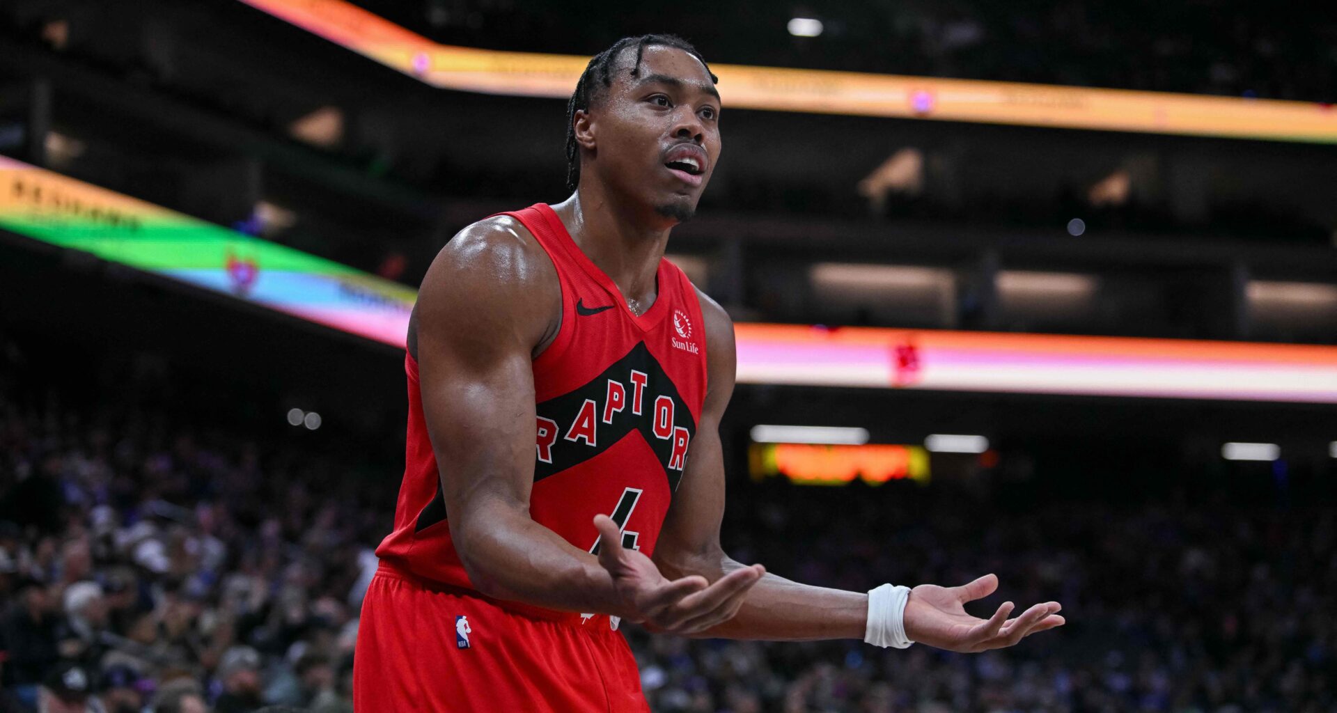 NBA: Raptors claw back with huge 3rd quarter, then hold off Kings