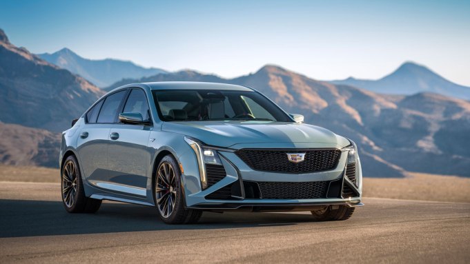 Cadillac Unveils the New CT5-V Blackwing Deep Ocean Styling Package