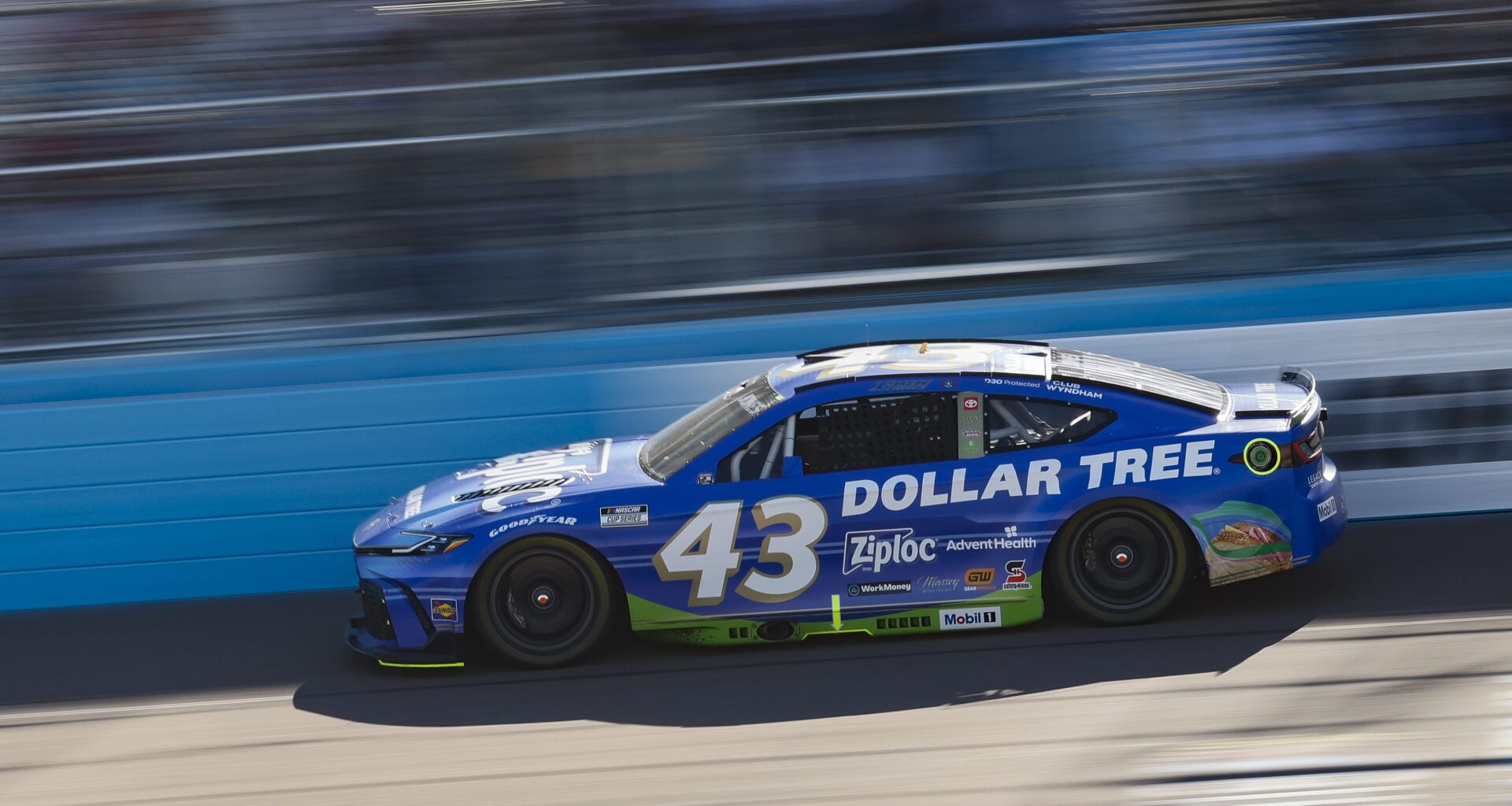 Erik Jones gets new crew chief in Legacy MC competition moves