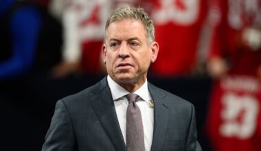Troy Aikman to advise Miami Dolphins on GM search process