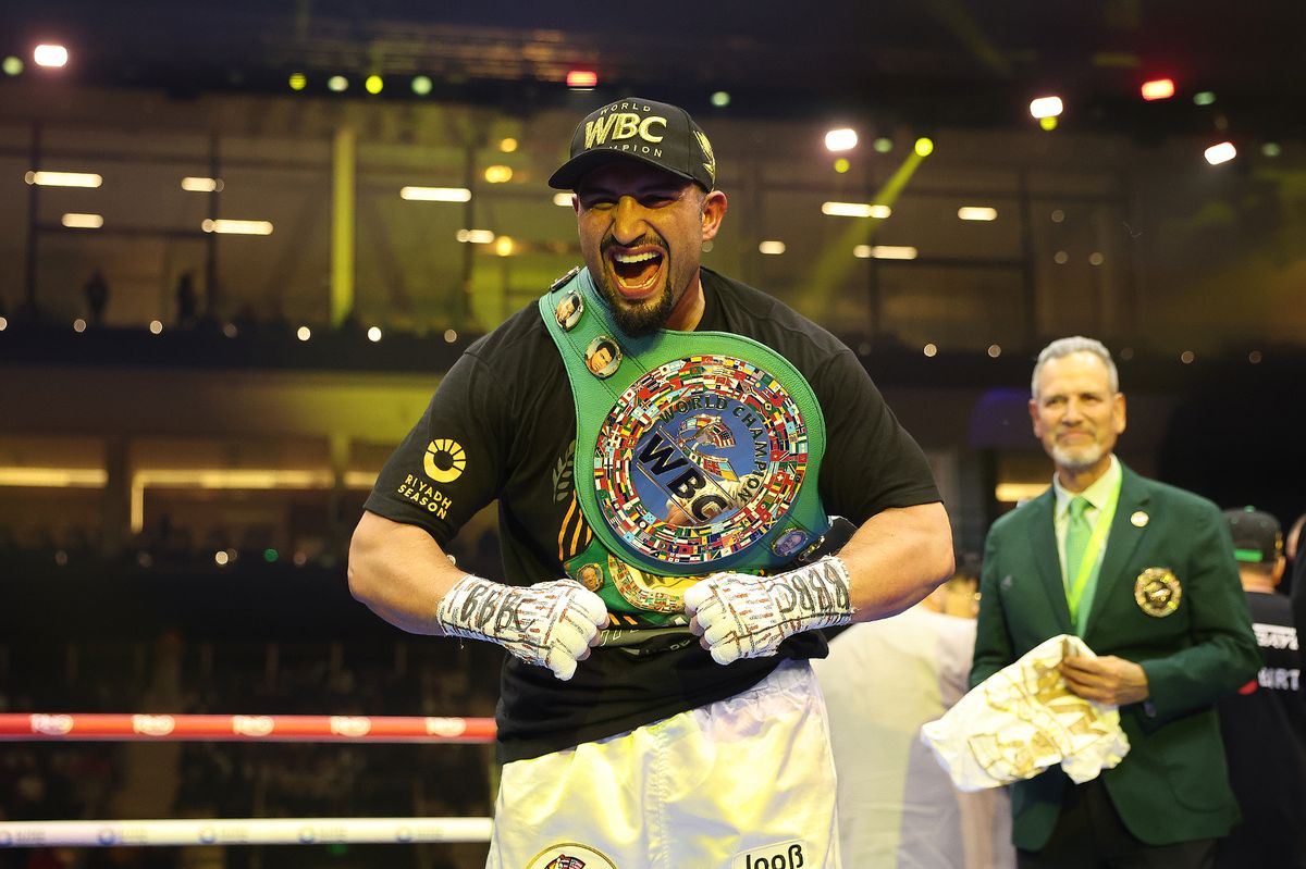 Agit Kabayel celebrates winning the WBC interim heavyweight title against Zhilei Zhang last year