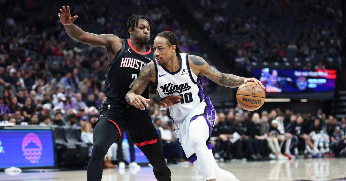 DeMar DeRozan reaches 26,000 career points in Sacramento Kings' victory over Houston Rockets