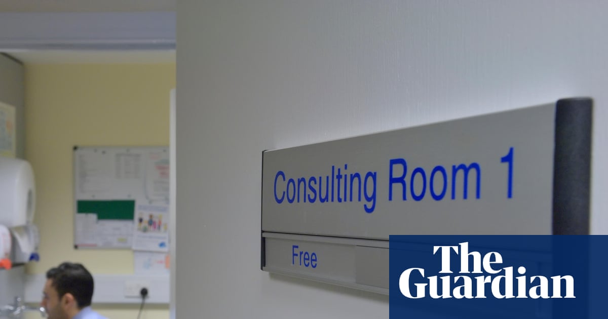 Almost twice as many Australian GP clinics bulk billing since Medicare incentive changes, analysis suggests | Bulk billing
