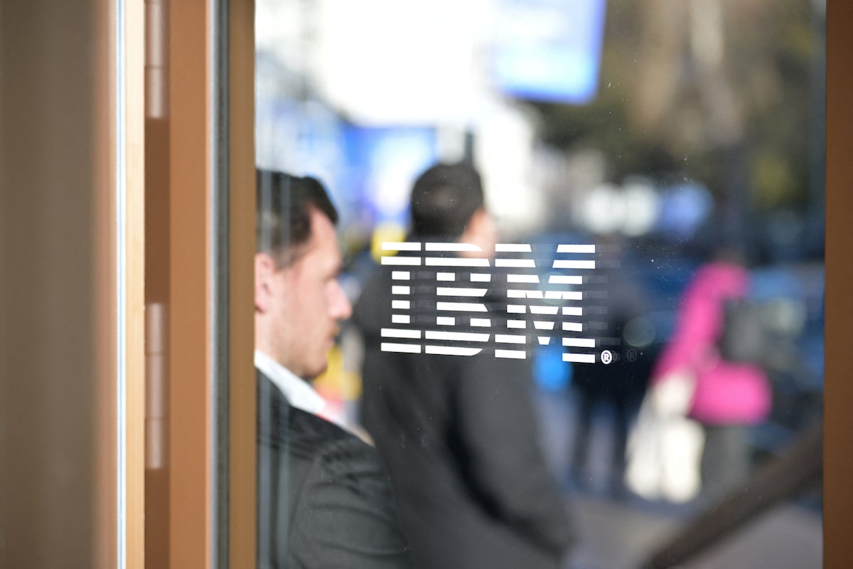 IBM beats fourth-quarter revenue estimates as AI boosts software demand