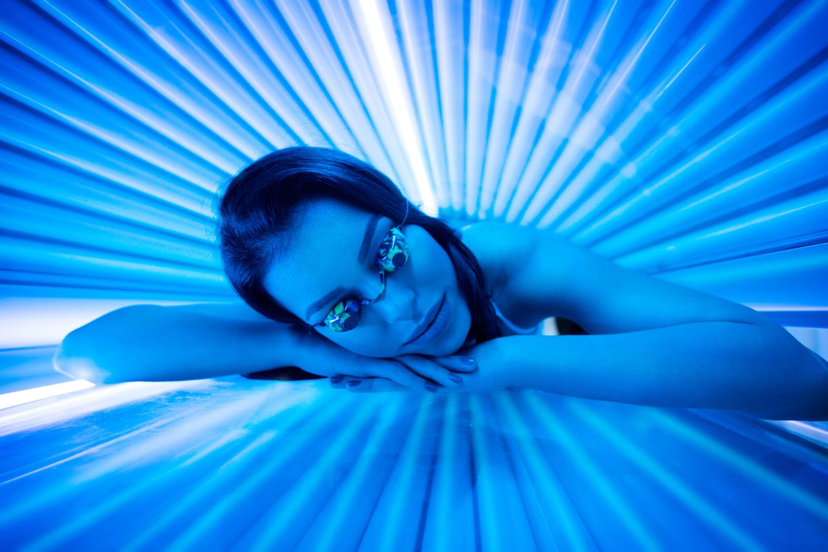 Sunbed age crackdown to help protect teens from skin cancer danger