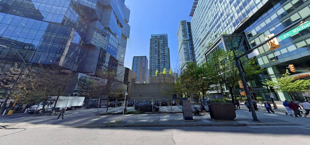 450 west georgia vancouver grocery store