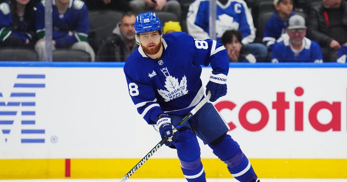 Toronto Maple Leafs’ William Nylander apologizes for flipping middle finger