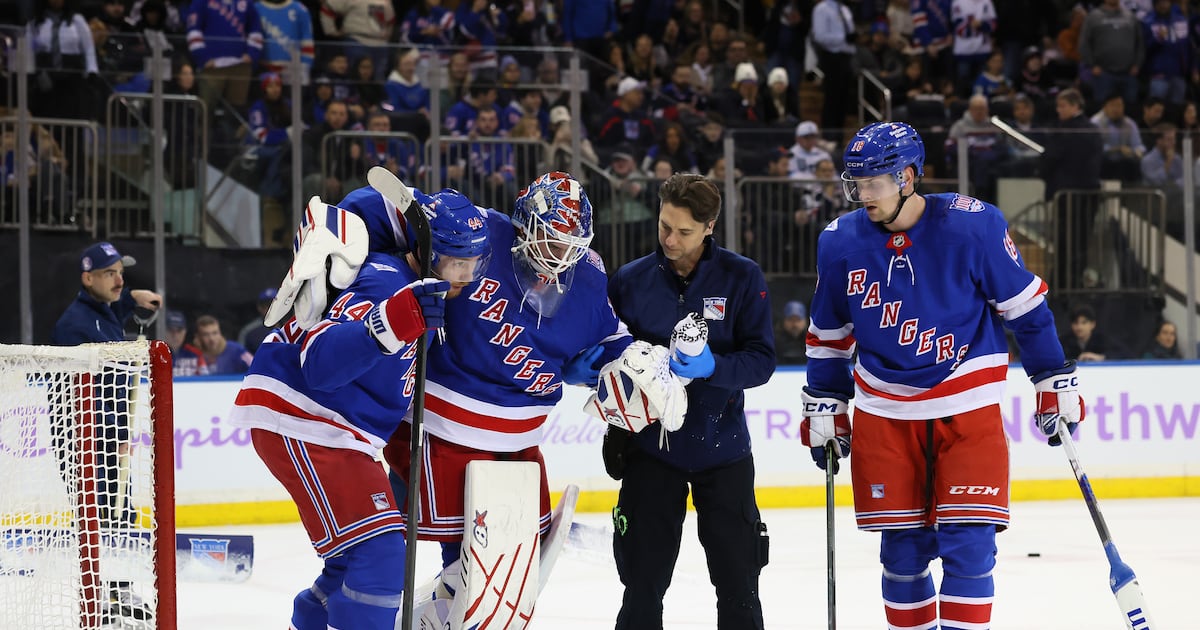 Rangers goaltender Igor Shesterkin leaves game against the Mammoth because of injury