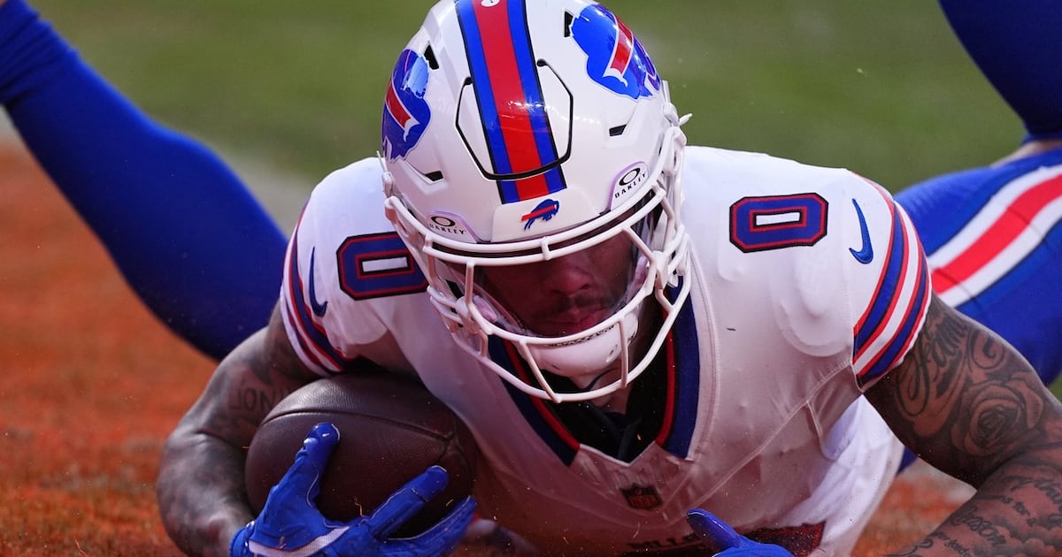 Bills receiver Coleman draws attention in aftermath of McDermott's firing