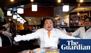 'Tuna King' pays record £2.4m for giant bluefin at Tokyo auction | Japan