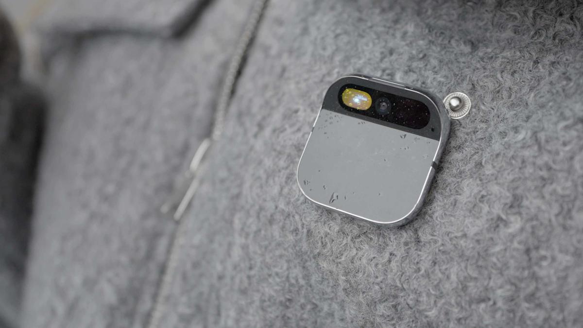 Apple is reportedly developing a wearable AI pin