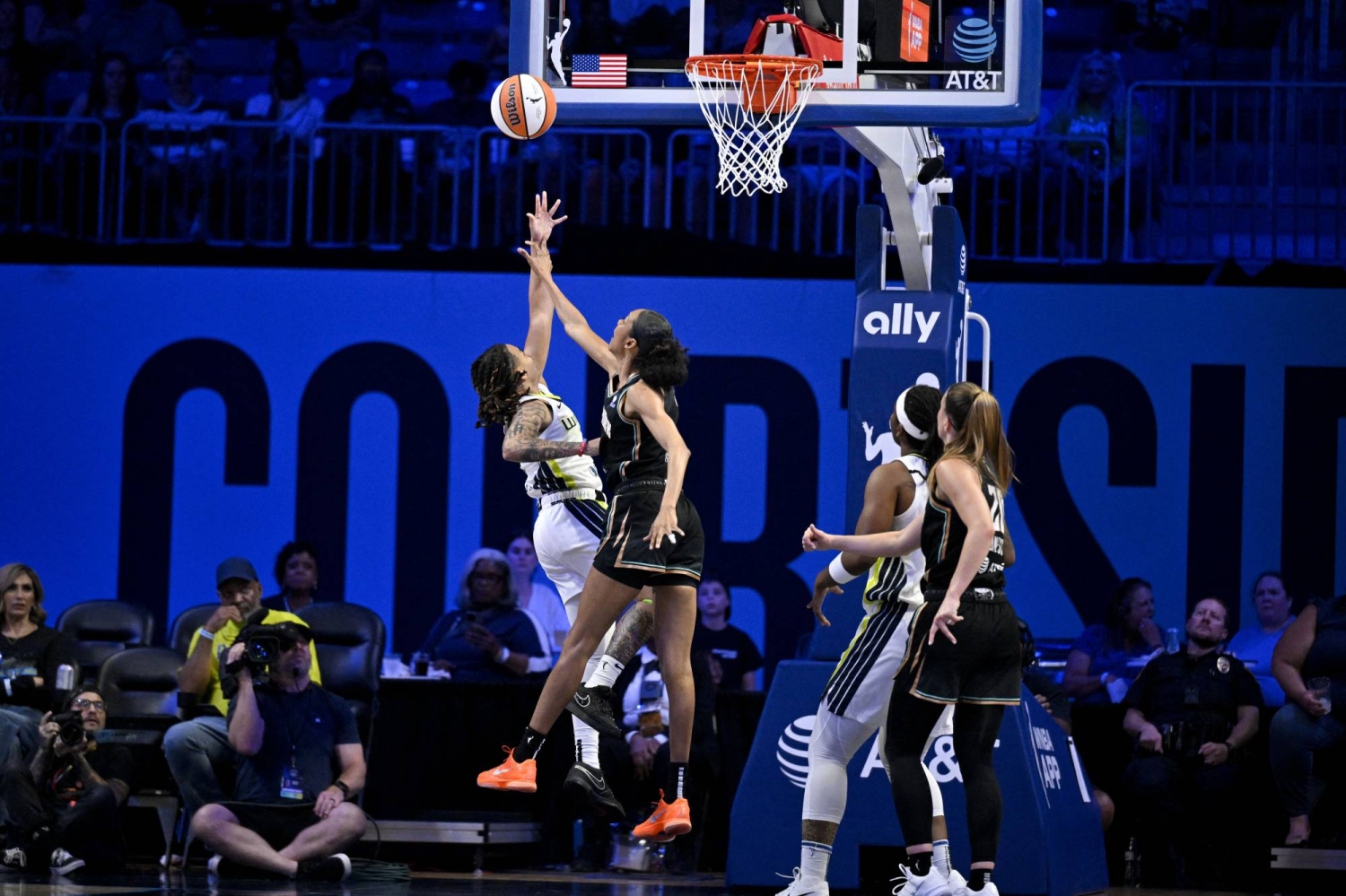 WNBA and union agree to moratorium on league business