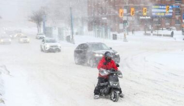Snow day: Toronto digs itself out of mountains of snow after record storm - Toronto