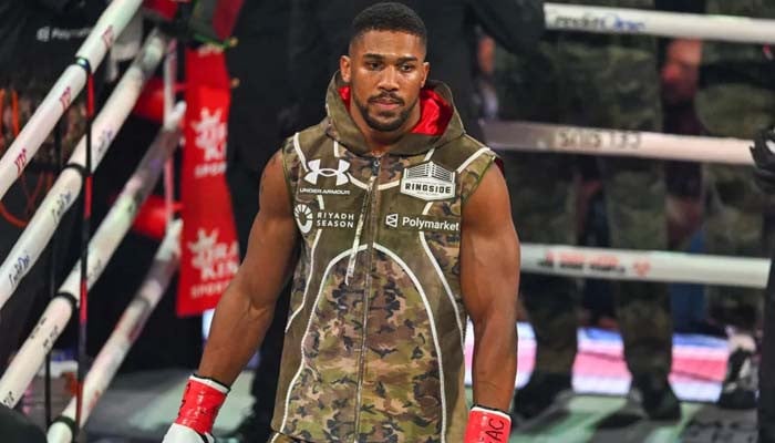 Anthony Joshua ‘retires from boxing’ after fatal car crash in Nigeria